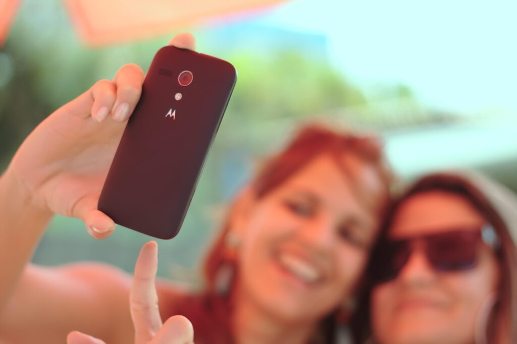 スマホで撮影した写真を販売する副業の始め方は？