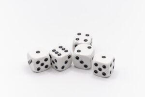 ポイ活をしている人は税金の申告が必要なのか？